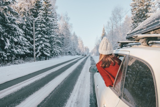 Den Artikel lesen: Sicher verstaut: Mit der Dachbox in den Skiurlaub